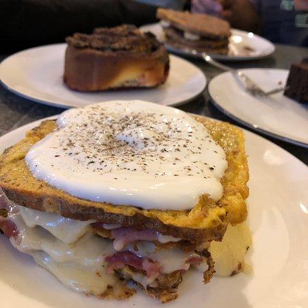 Mókusch Café & Deli